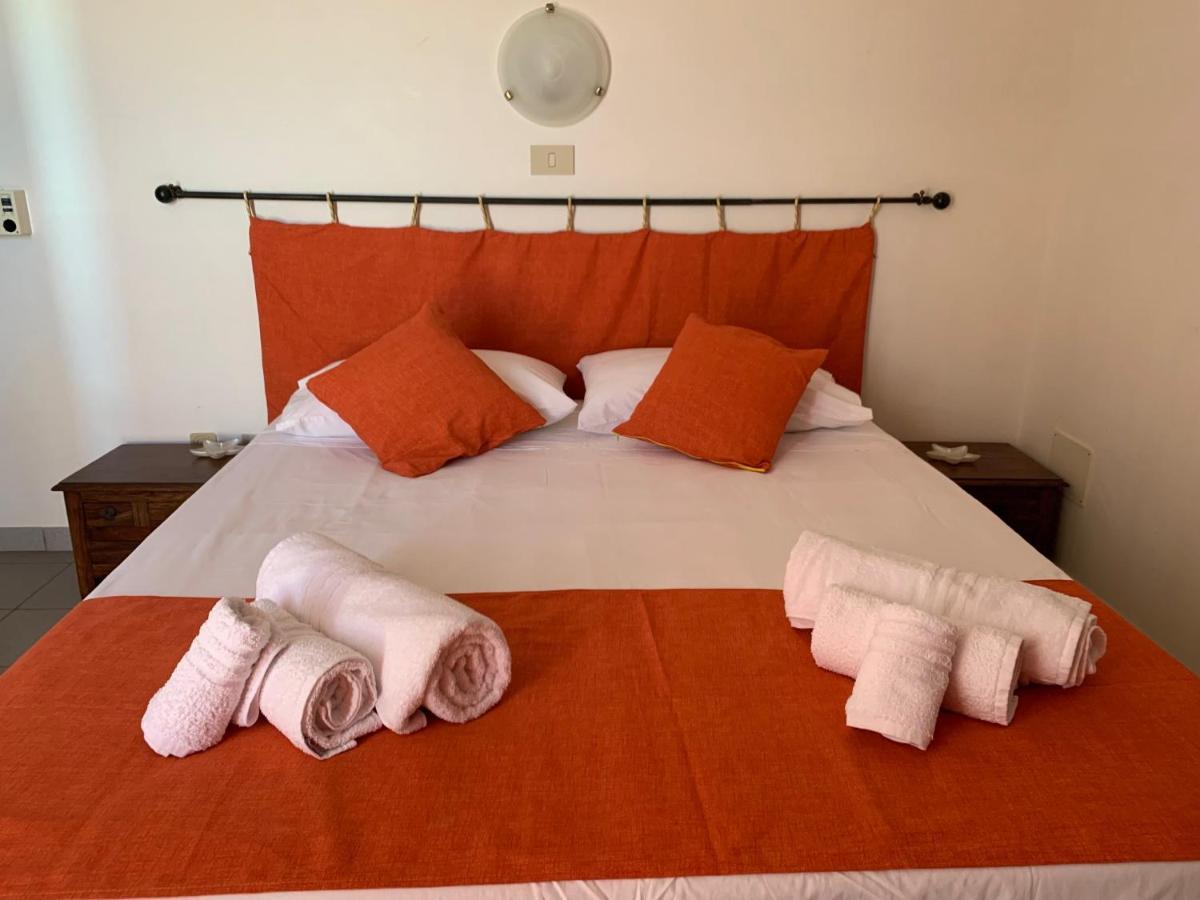 La Bussola Hotel Porto Palo Kültér fotó