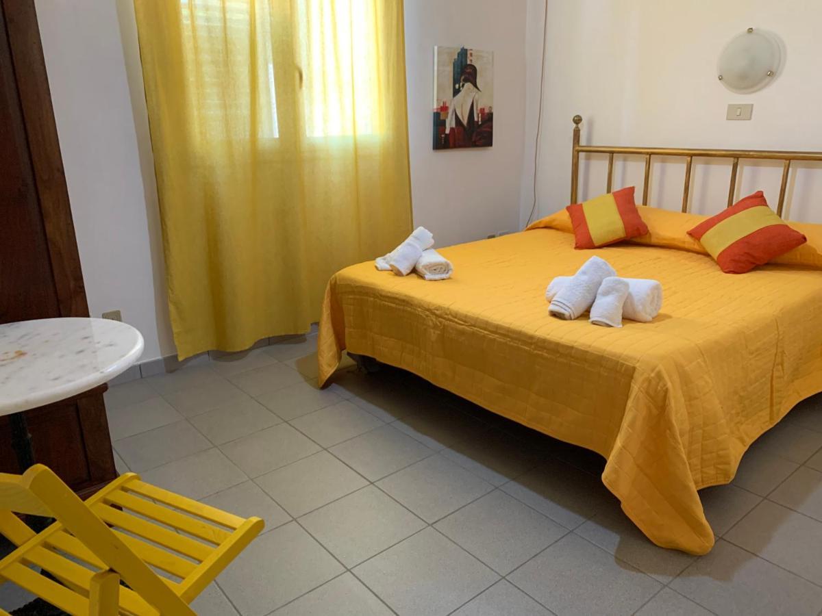 La Bussola Hotel Porto Palo Kültér fotó
